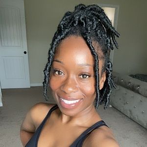 Meet your Posher, Racquel